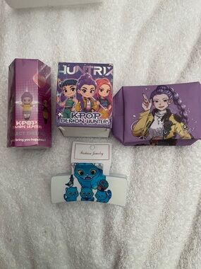 KPOP Demon Hunters Purple Collectible kids Lot